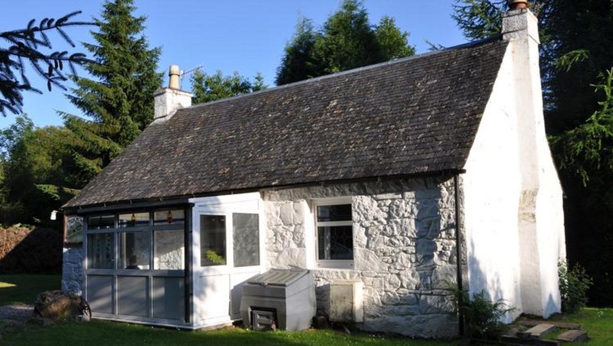 Scotland cottage Roybridge